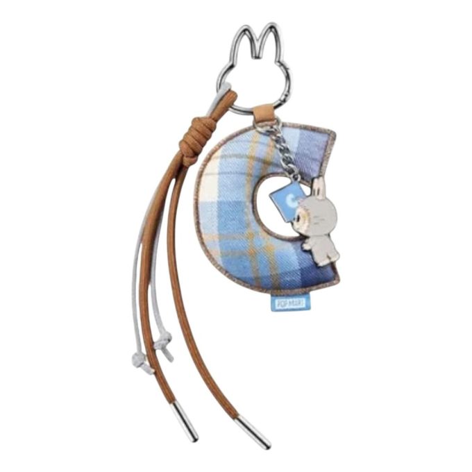 Pin Labubu para colgante de letra de amor «C»